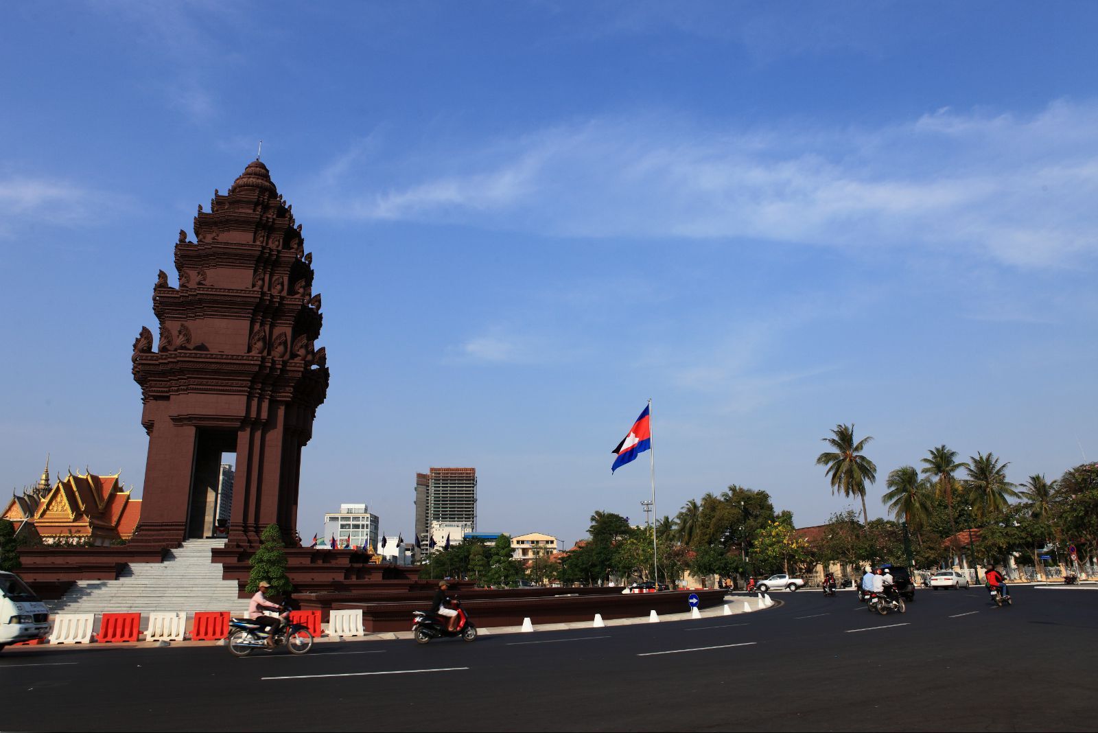 �������