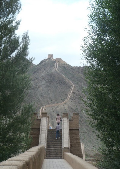 夏季旅游胜地 甘肃古城——嘉峪关