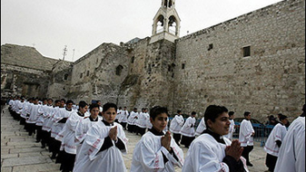 Զ��ս���ĺ�ƽ֮��֮������