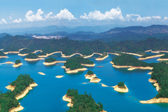 ǧ������ѡ�й�ʮ����̬���ξ���