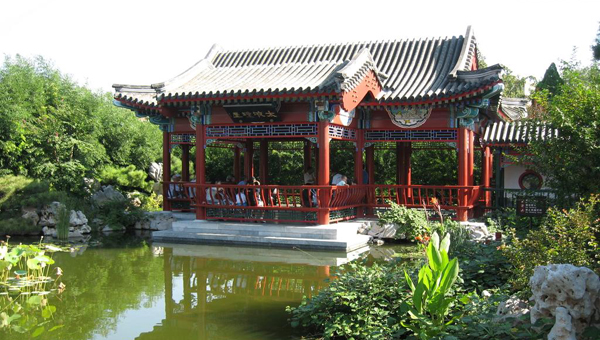 ������԰�羰������һ��65���ͻ�������������