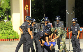 ����ͽ��Ϯ���ο�Ϊ���� ���ĺ��ǿ�չ������ȫ�ۺ�����