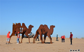 武威民勤沙漠雕塑国际创作营迎来旅游高峰