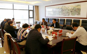 ���Ļ����񿨡���Ŀ�ƽ������쵼С���ٿ���һ��ר�����