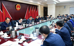 唐仁健8月31日主持召开十三届省政府第102次常务会议