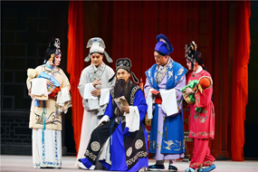 春绿陇原云展播上演陇剧经典《状元与乞丐》