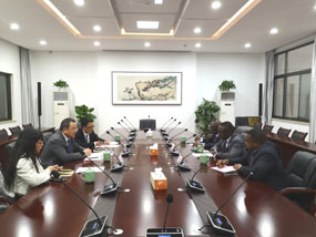 �������������̹ɣ����פ����ʹһ��