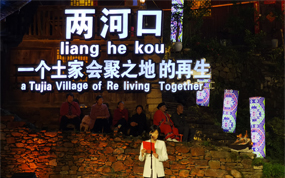 ������������կ������ɫ�Ļ���Ƭ�������ɳ�����չ����������¸��