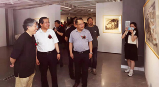 ���¾����ꡤ�ʷ����󡱸���ƾ���ѧ����������Ʒչ7��8�տ�չ