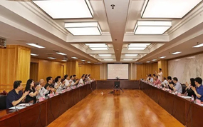 �����ݳ����ɹ������硶�˲�ɳ��7��13����14�������ݾ��л㱨�ݳ�