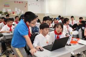 ��Ϫ�С������Ļ���У԰�� ������˫����������ʵ